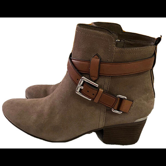 Coach Style A8984 Women's Pauline Taupe Suede Ankle Booties Boots Size 6.5M - Picture 2 of 5